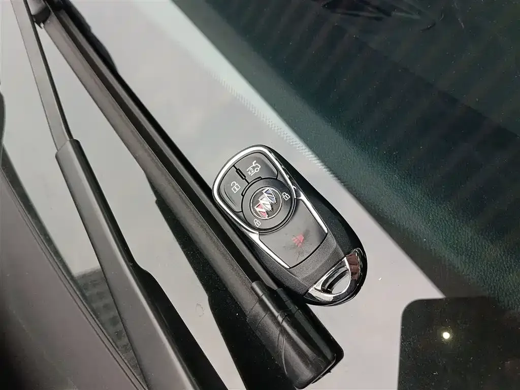 Buick Regal — фото 9