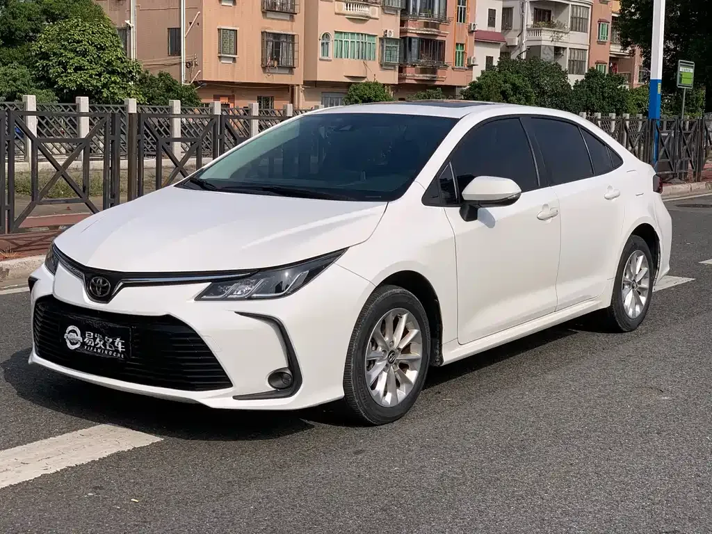 Toyota Corolla — фото 2