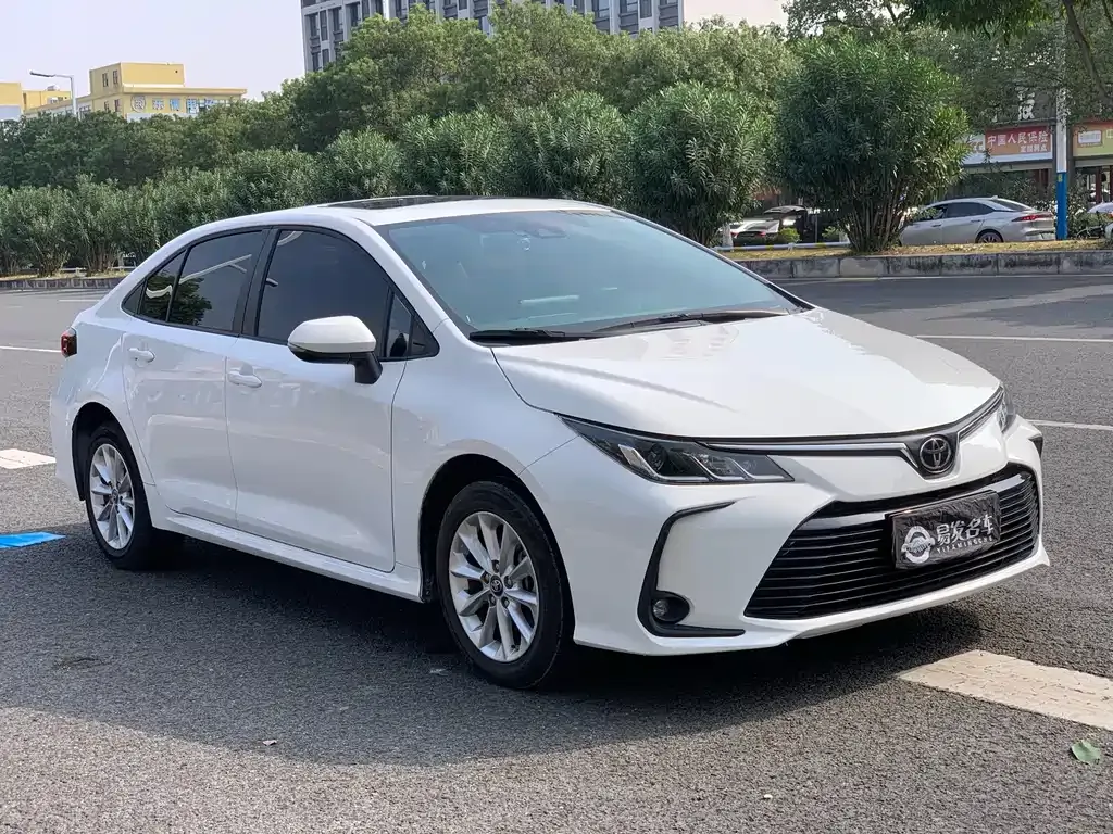 Toyota Corolla — фото 3
