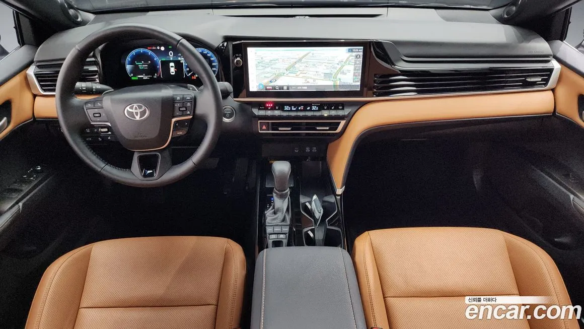 Toyota Camry — фото 7