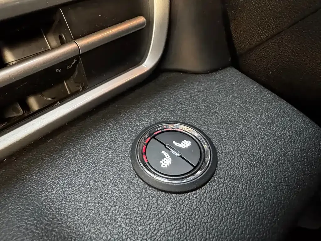 Hyundai Elantra — фото 10