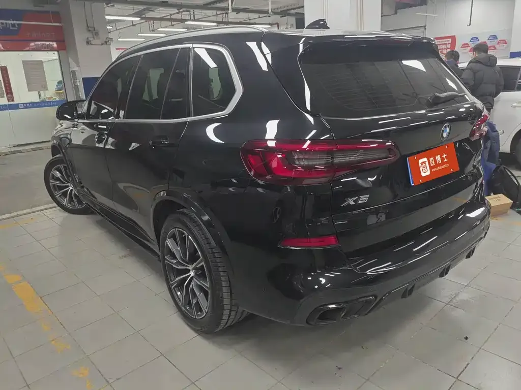 BMW X5 (Import) — фото 3