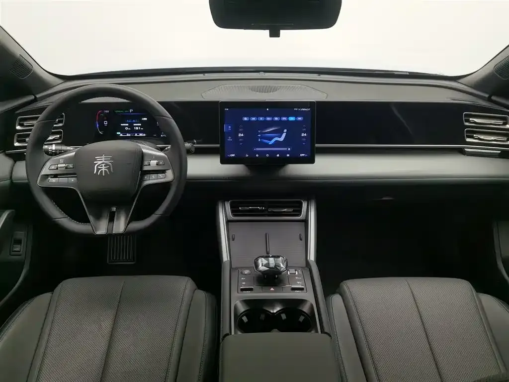 BYD Qin L — фото 8