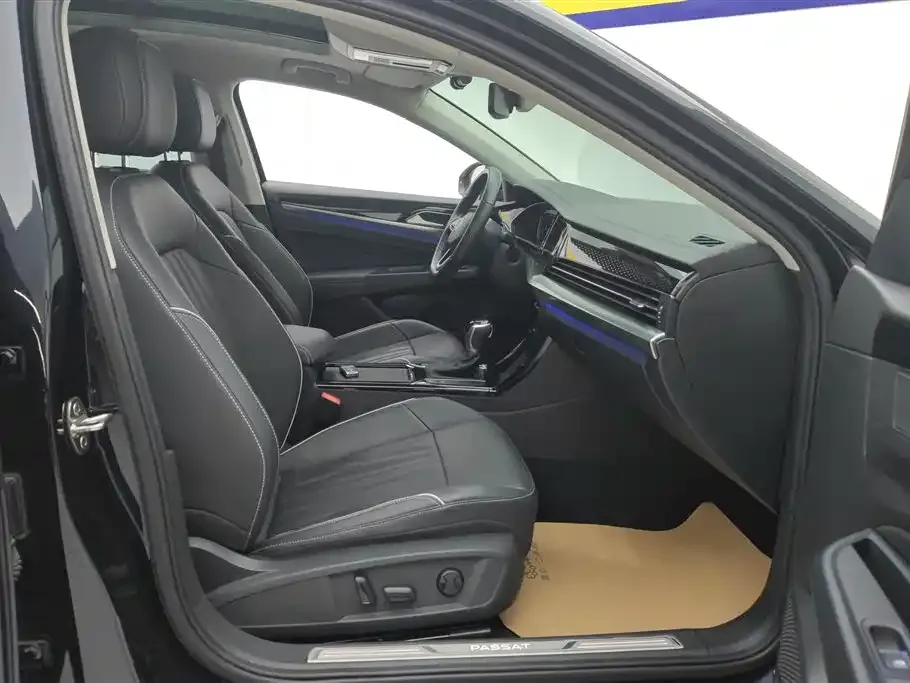 Volkswagen Passat — фото 8