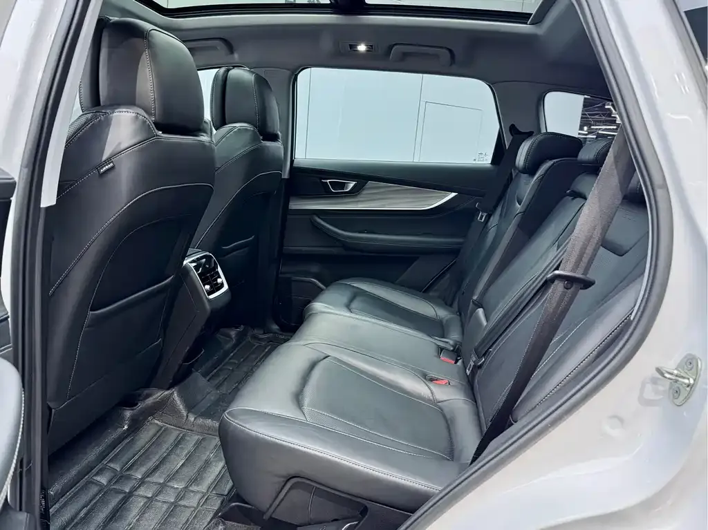 Chery Tiggo 8 PLUS — фото 8