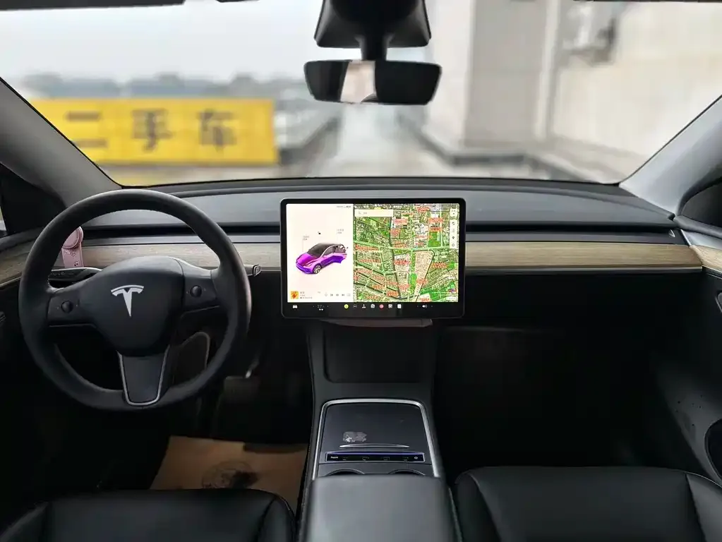 Tesla Model Y — фото 3