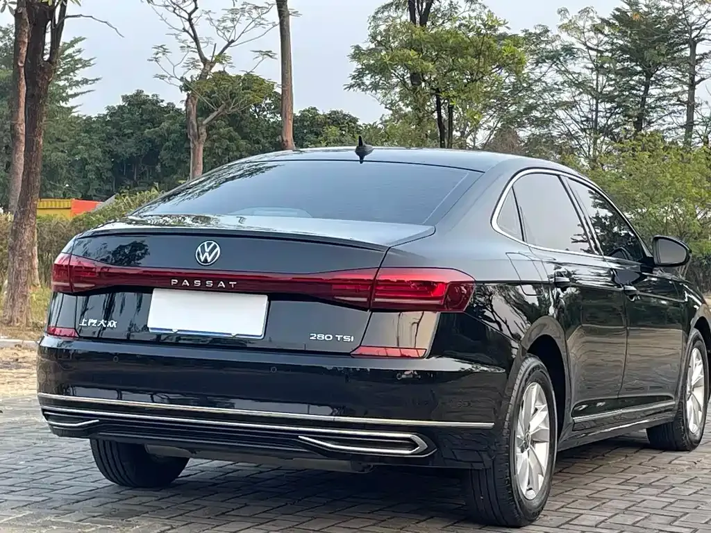 Volkswagen Passat — фото 5