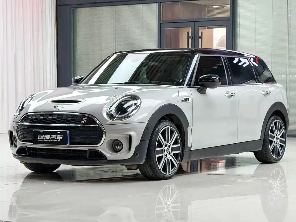 MINI Clubman — фото 1