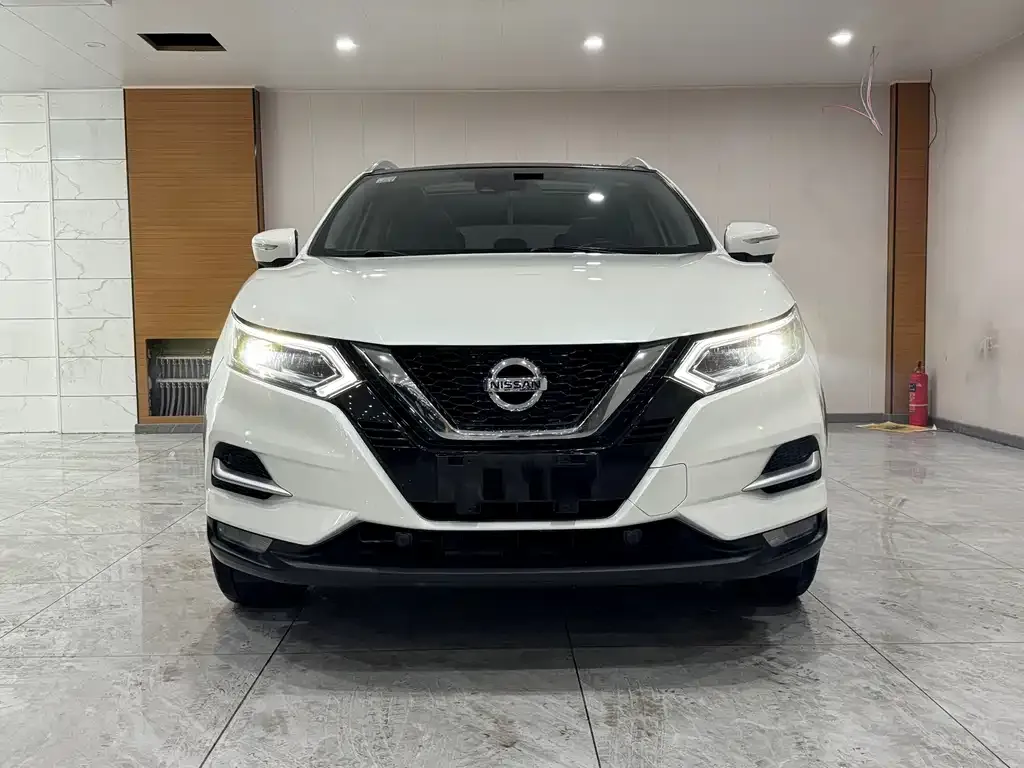 Nissan Qashqai — фото 2