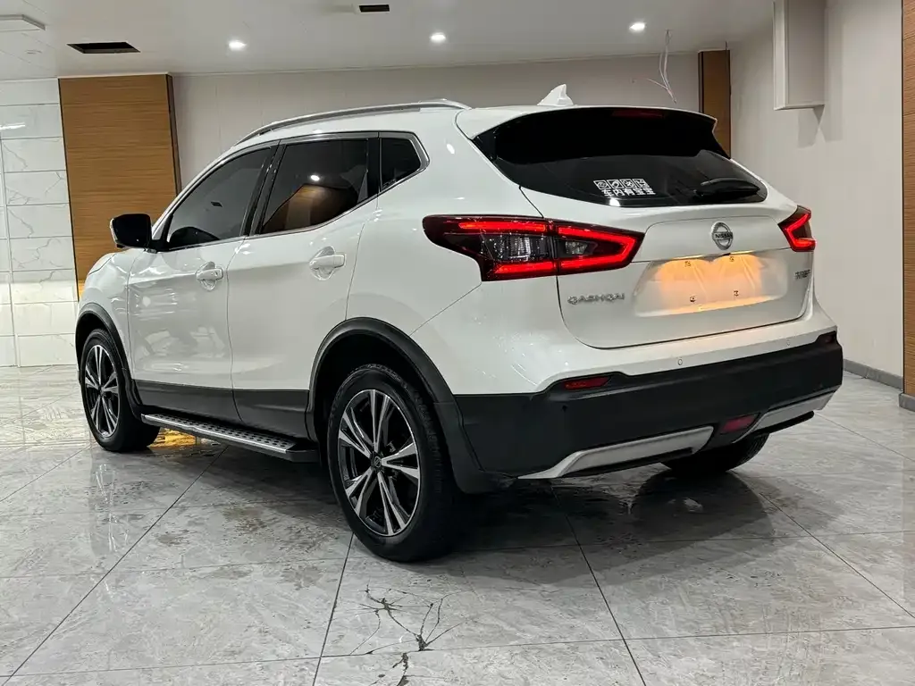 Nissan Qashqai — фото 6