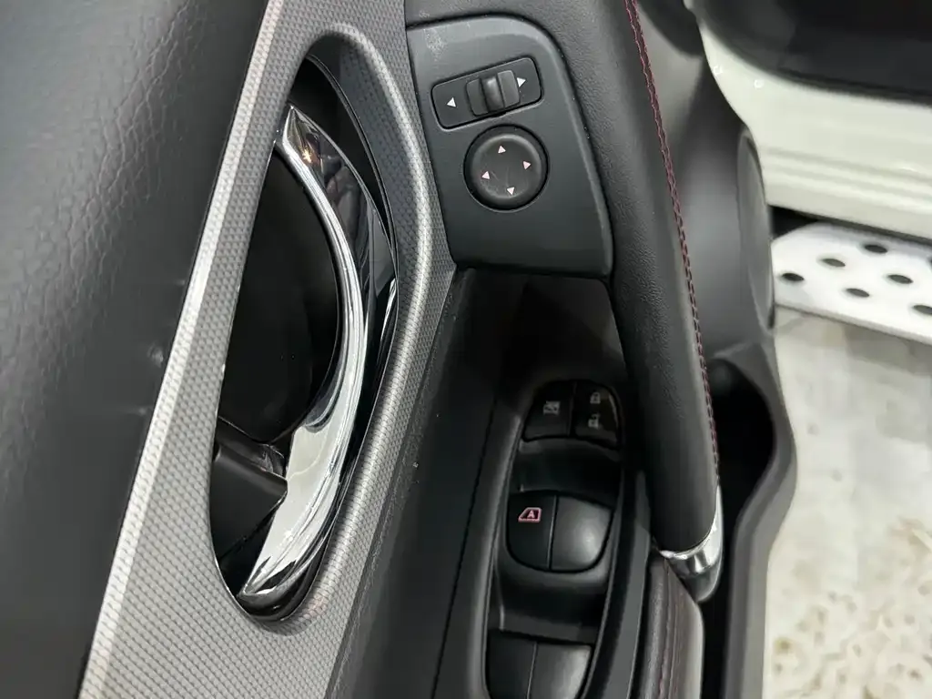 Nissan Qashqai — фото 8