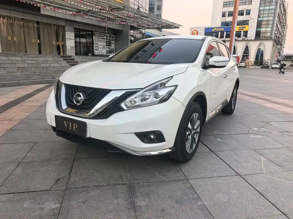 Nissan Murano — фото 1