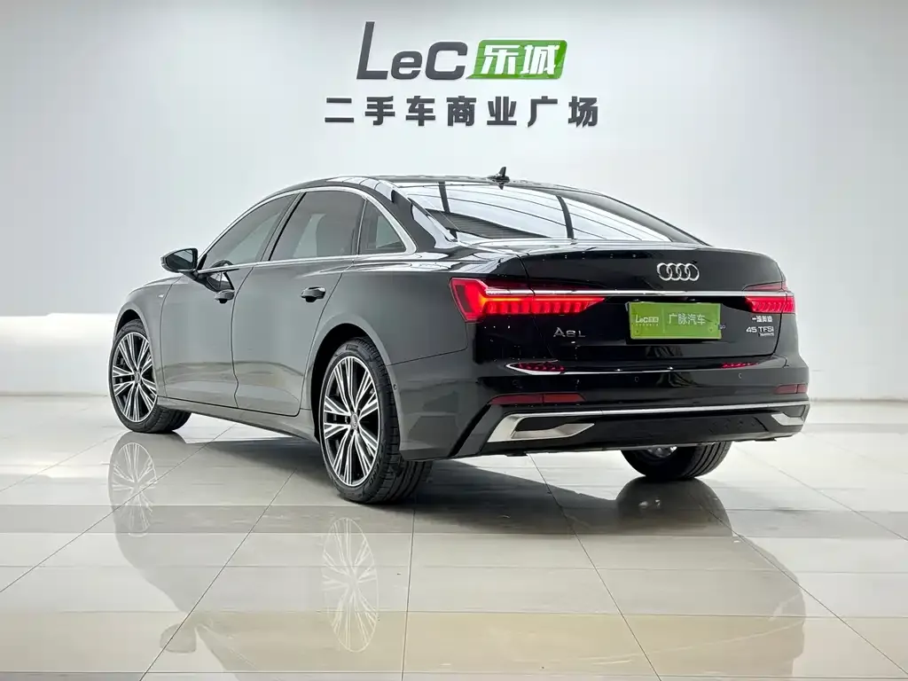 Audi A6L — фото 6