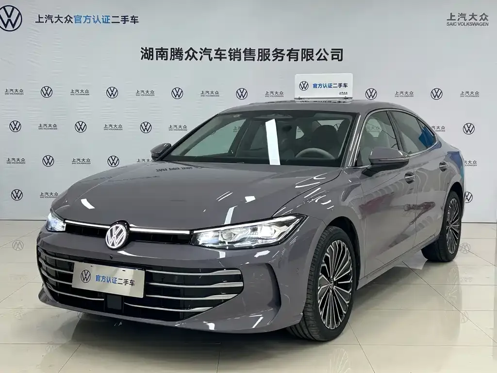 Volkswagen Passat — фото 1