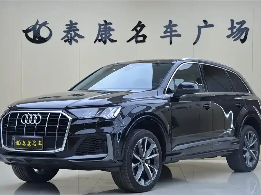 Audi Q7 — фото 1