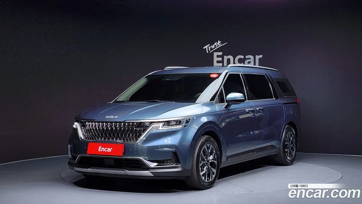 Kia Carnival — фото 1