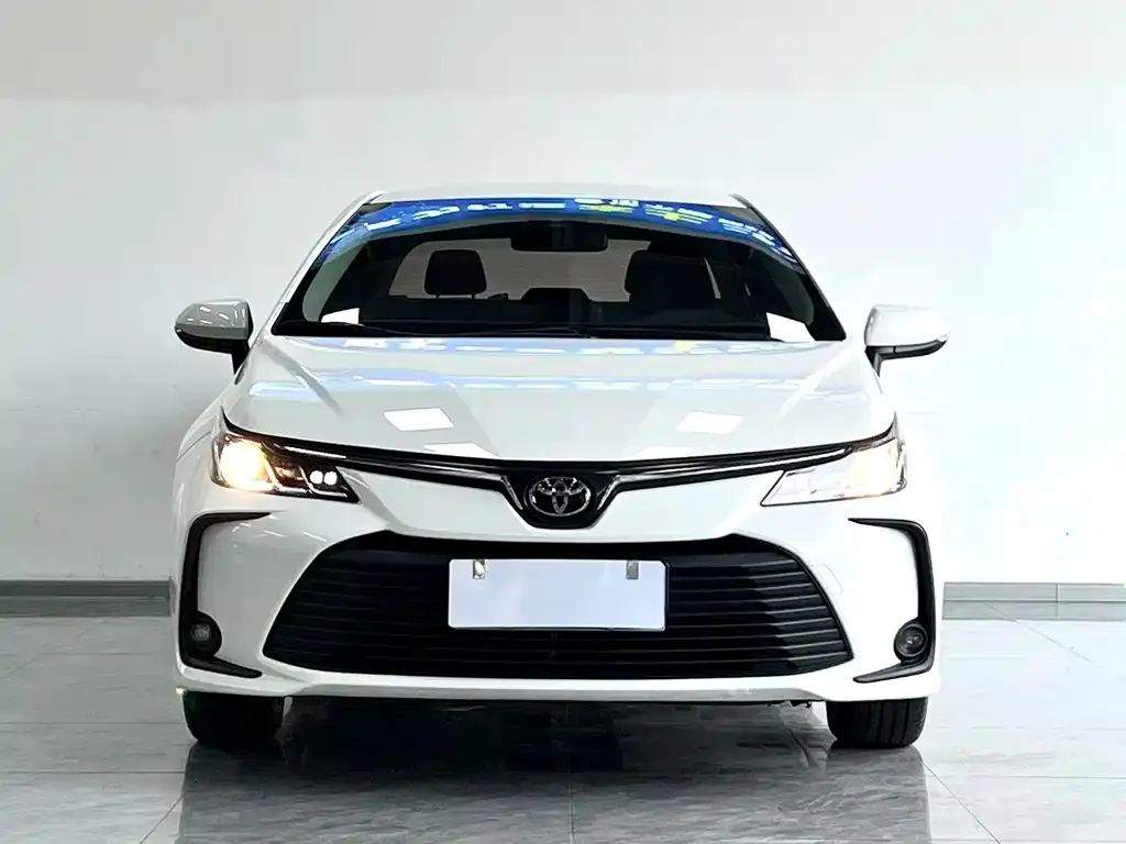 Toyota Corolla — фото 3