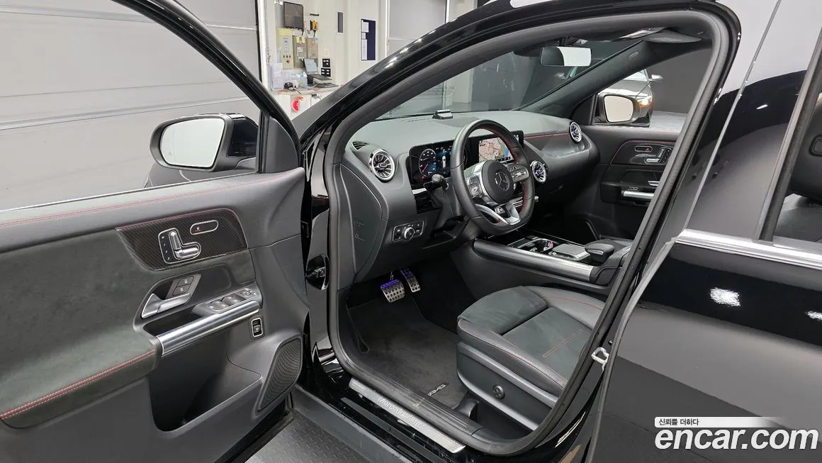 Mercedes-Benz GLA-Class — фото 10