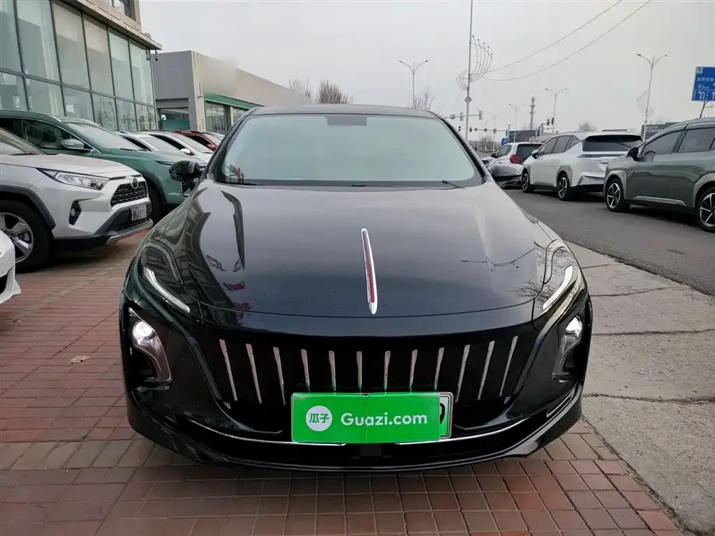 Hongqi E-QM5 — фото 2