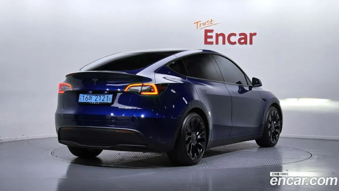 Tesla Model Y — фото 2