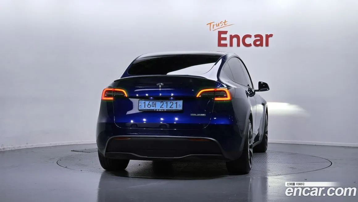 Tesla Model Y — фото 4