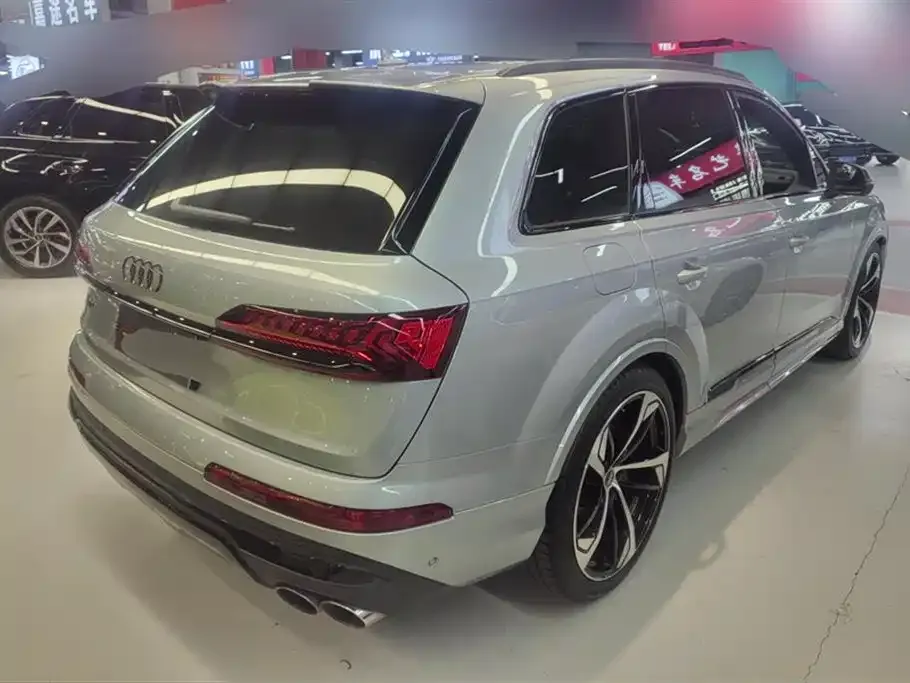 Audi SQ7 — фото 4