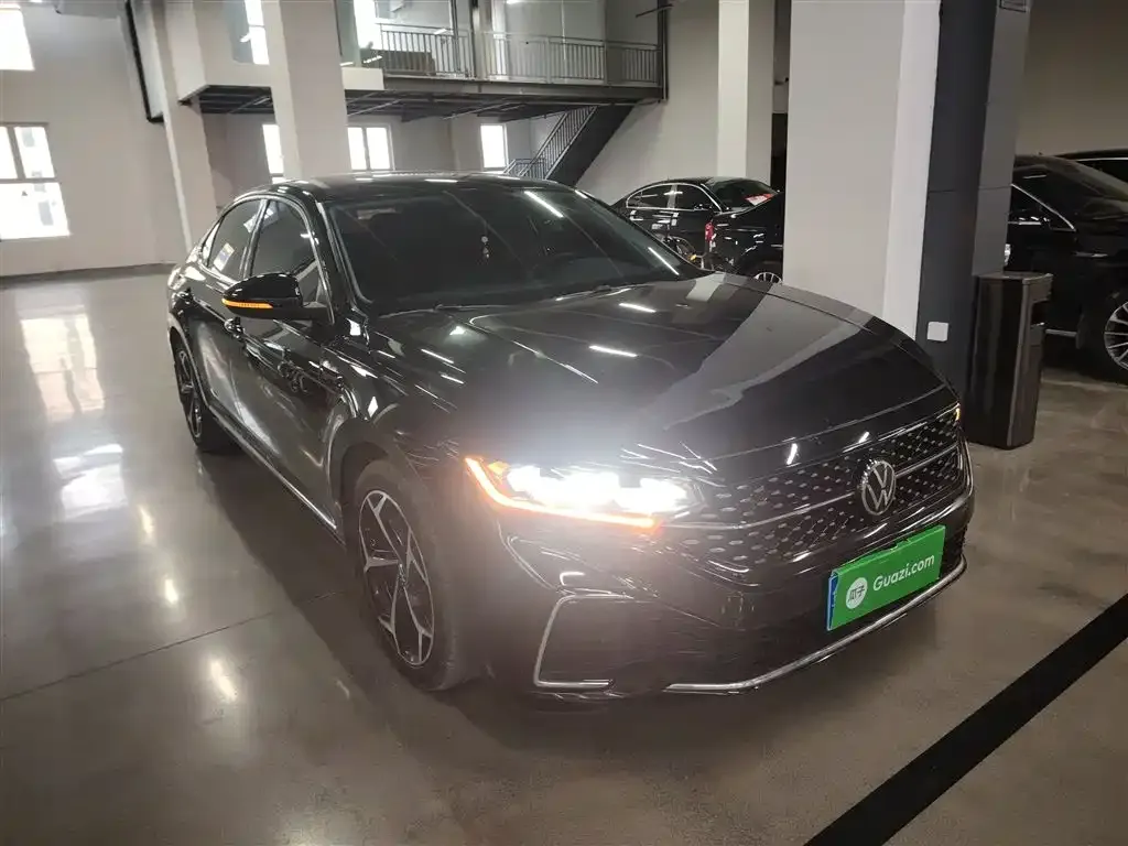 Volkswagen Passat — фото 6