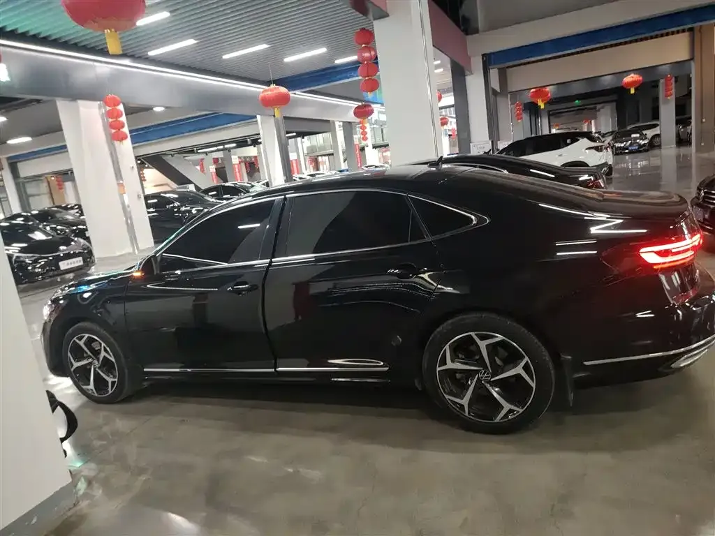 Volkswagen Passat — фото 4