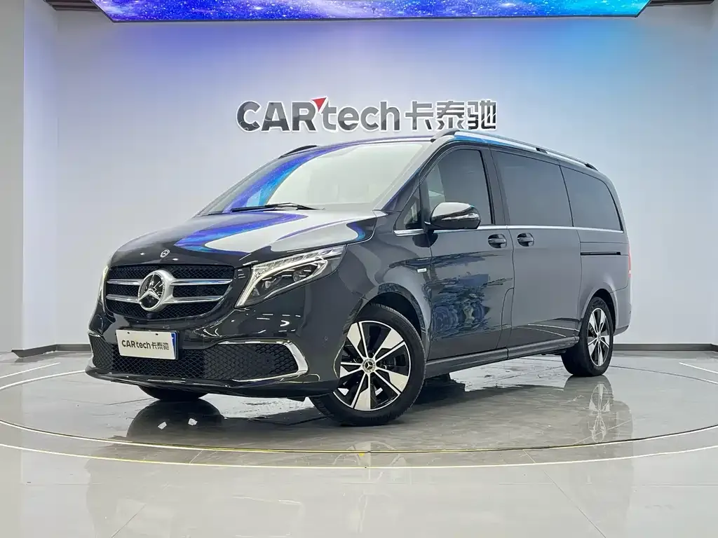 Mercedes-Benz V-Class — фото 1