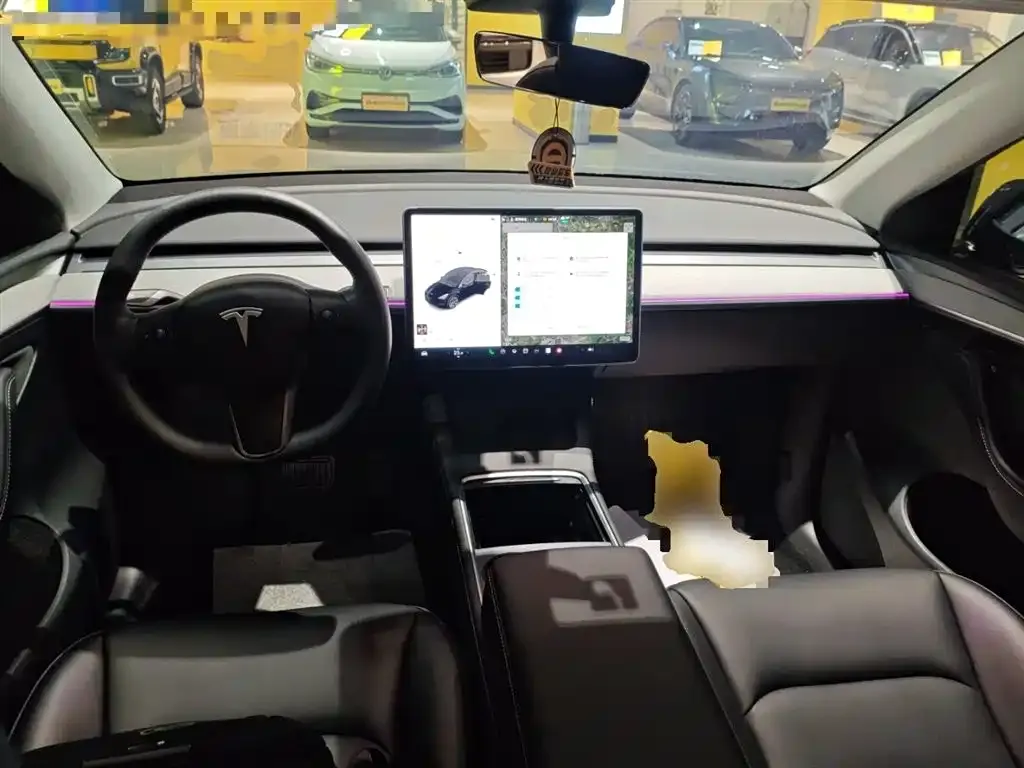 Tesla Model Y — фото 2