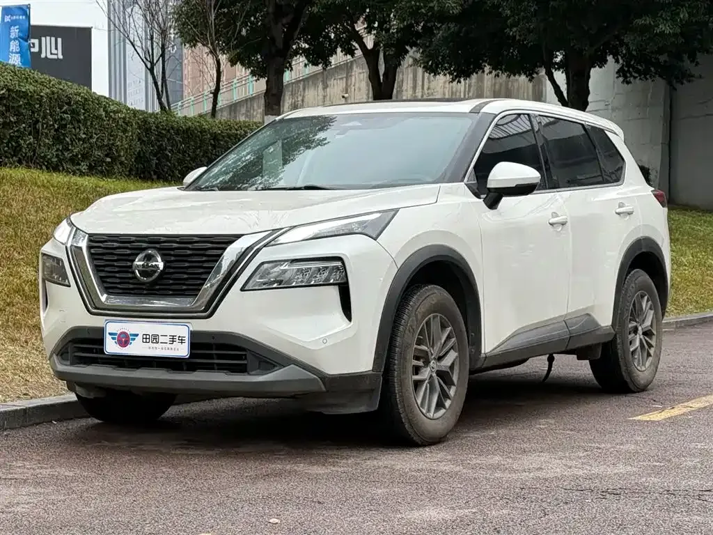Nissan X-Trail — фото 1