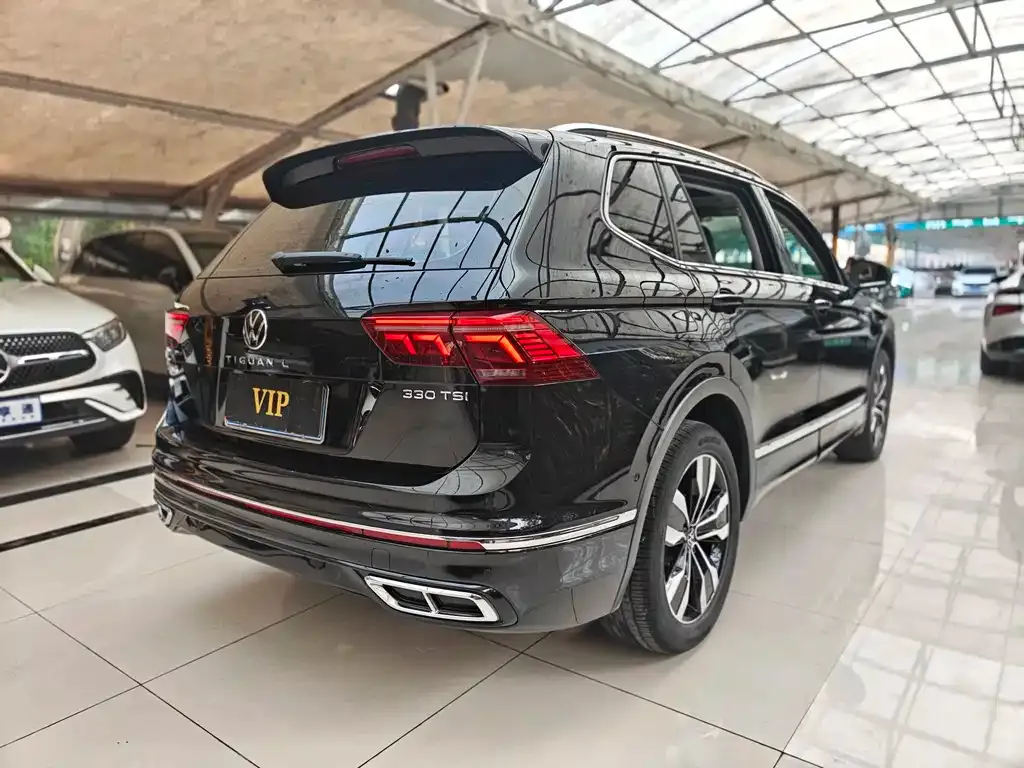 Volkswagen Tiguan L — фото 4