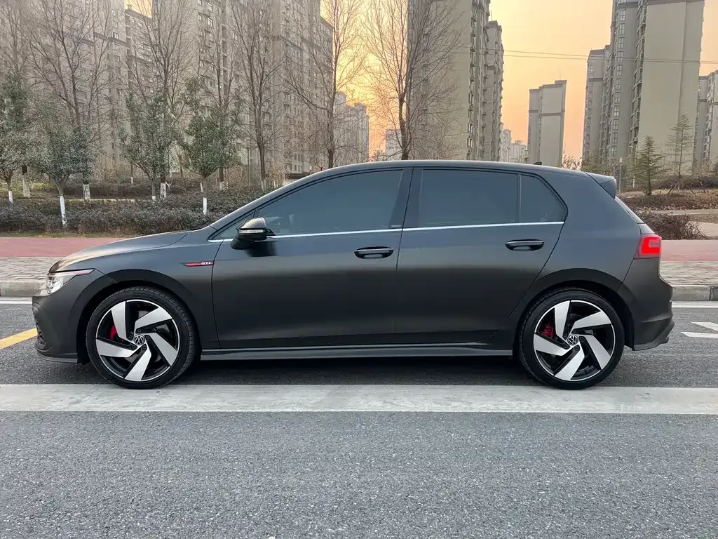 Volkswagen Golf GTI — фото 8