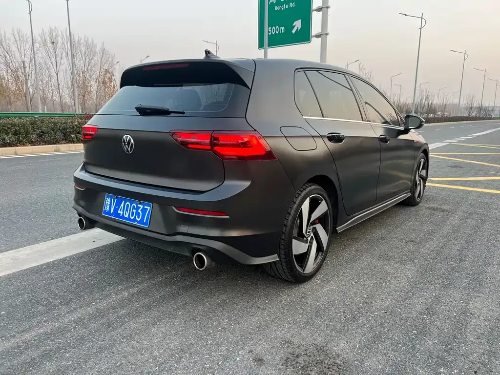 Volkswagen Golf GTI — фото 9