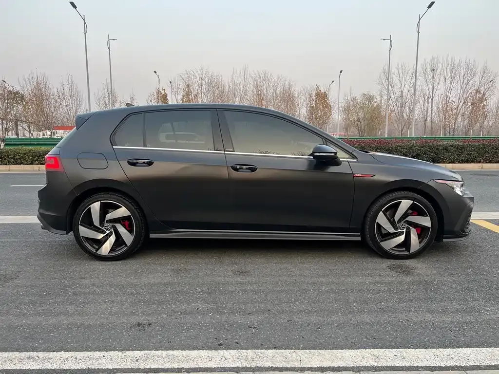 Volkswagen Golf GTI — фото 3