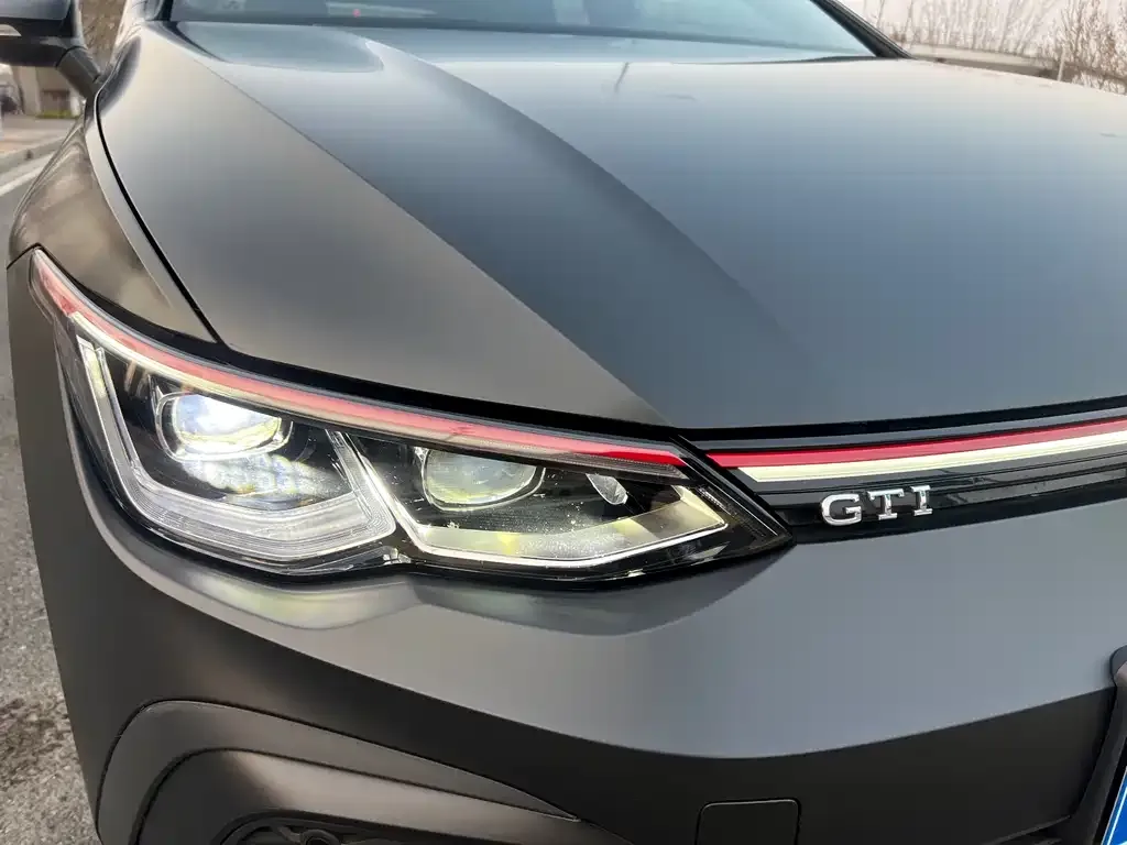 Volkswagen Golf GTI — фото 6