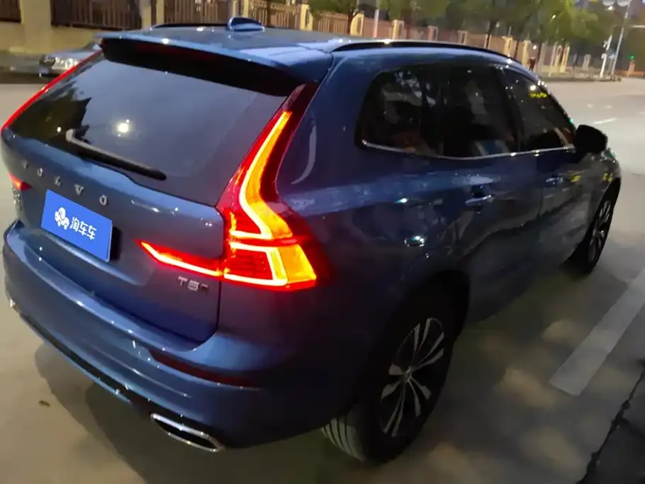 Volvo XC60 — фото 5