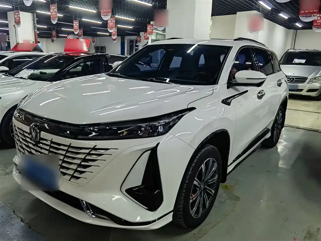 Changan CS75PLUS — фото 1