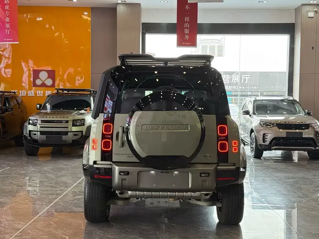 Land Rover Defender — фото 2