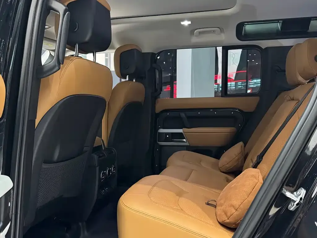 Land Rover Defender — фото 7