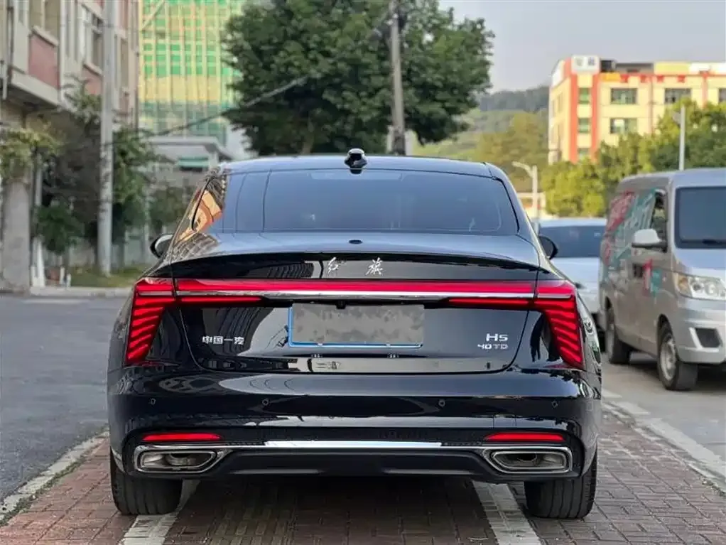 Hongqi H5 — фото 7