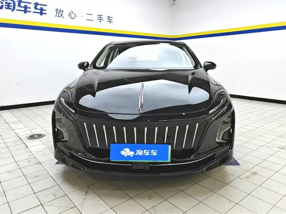 Hongqi E-QM5 — фото 4