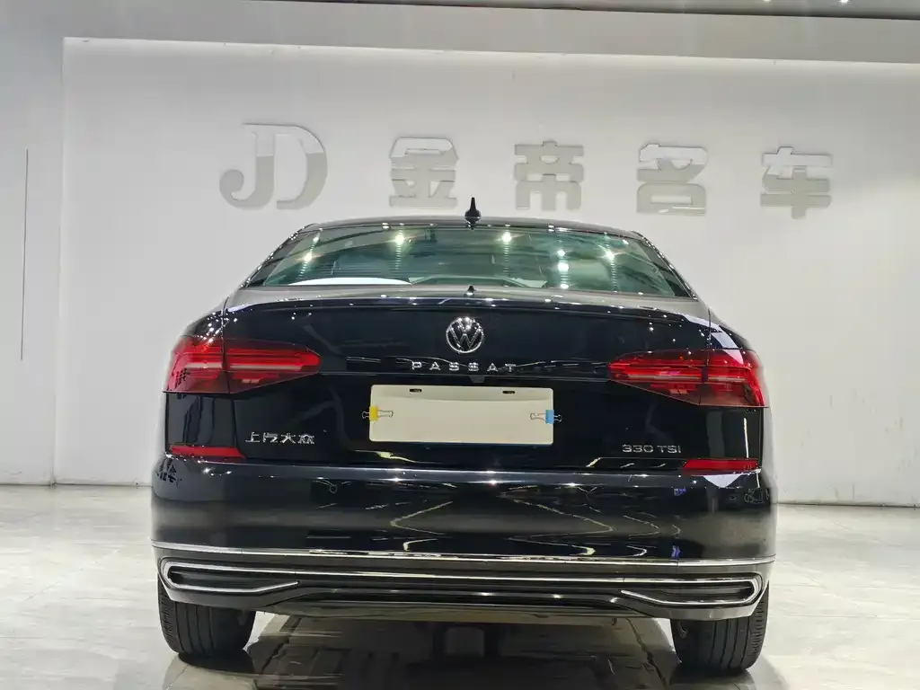 Volkswagen Passat — фото 4