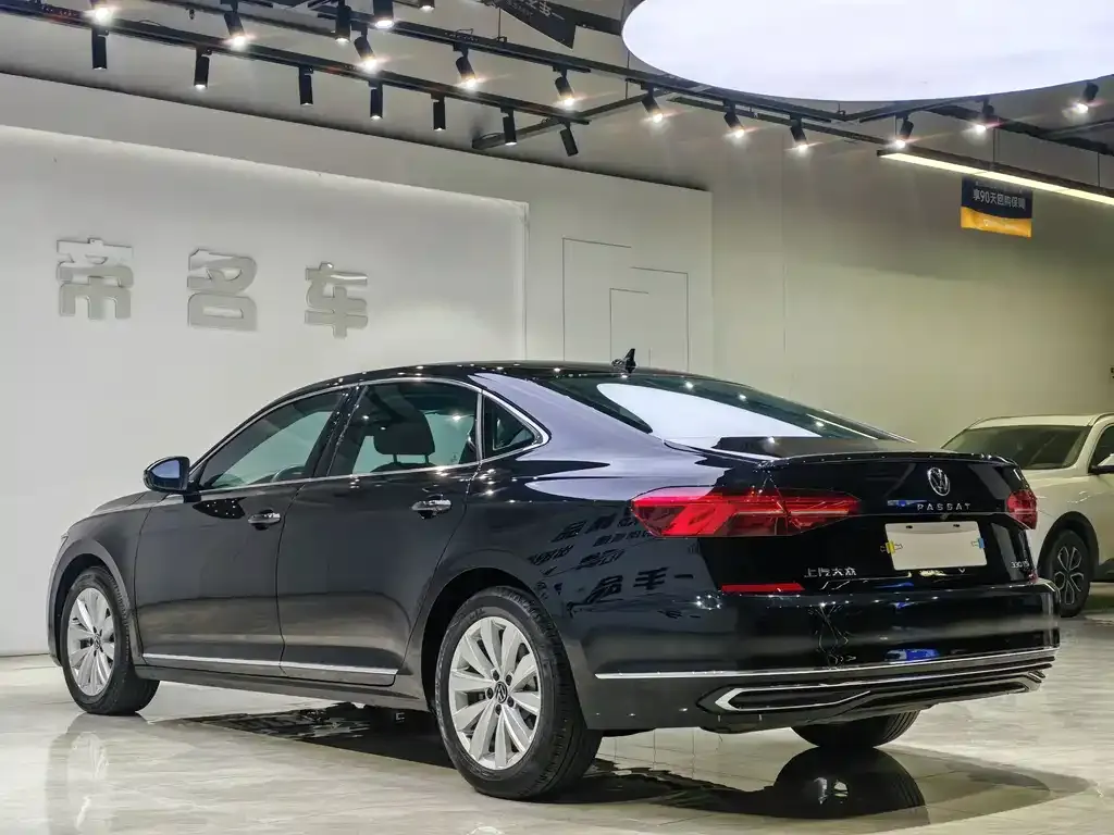 Volkswagen Passat — фото 5