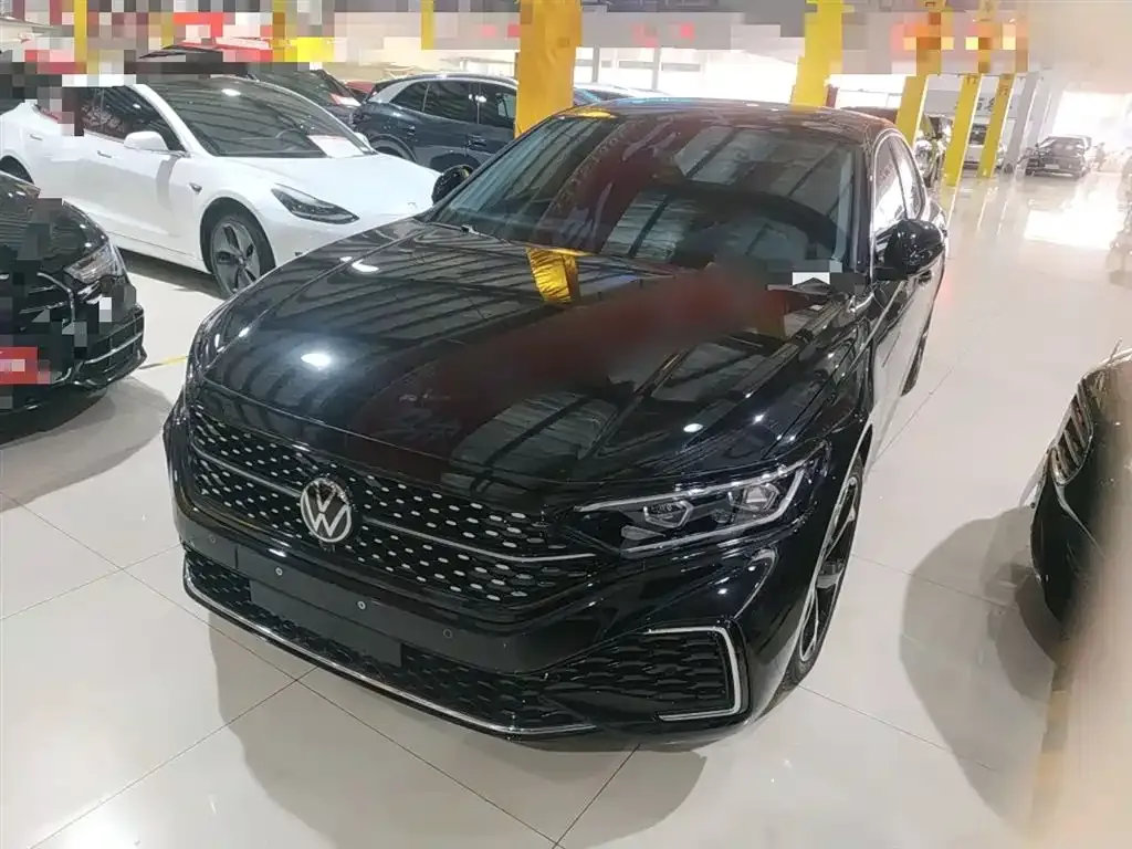 Volkswagen Passat — фото 1