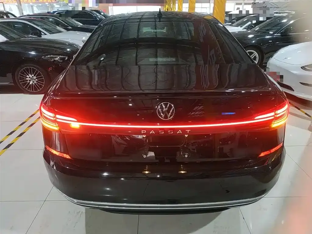 Volkswagen Passat — фото 6
