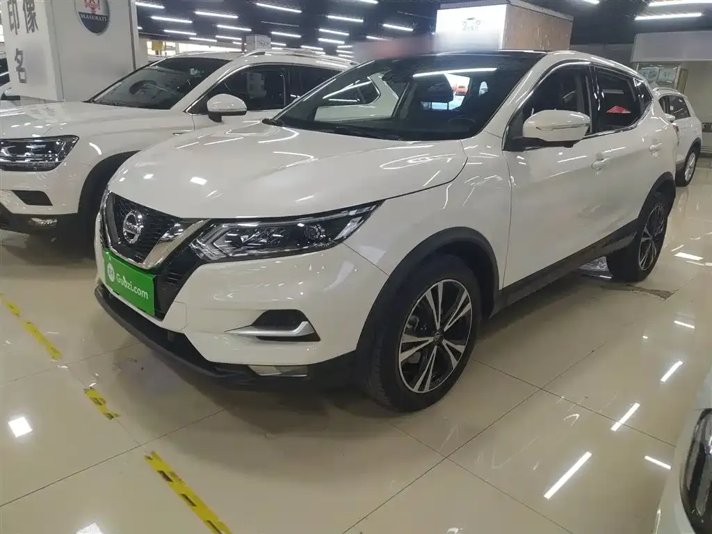 Nissan Qashqai — фото 1
