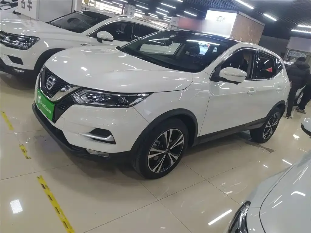 Nissan Qashqai — фото 10