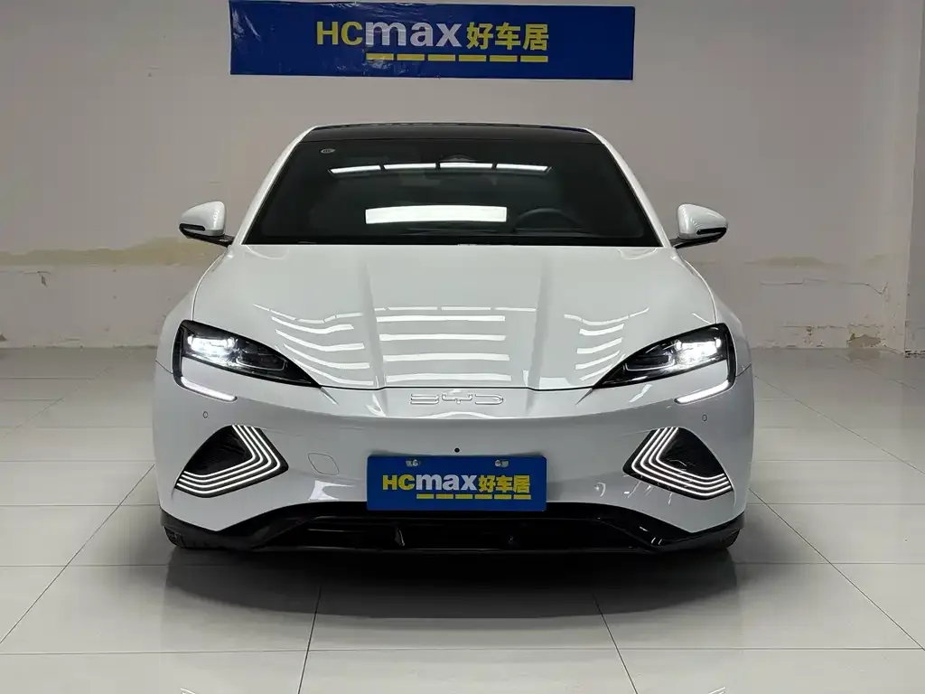 BYD Seal — фото 3