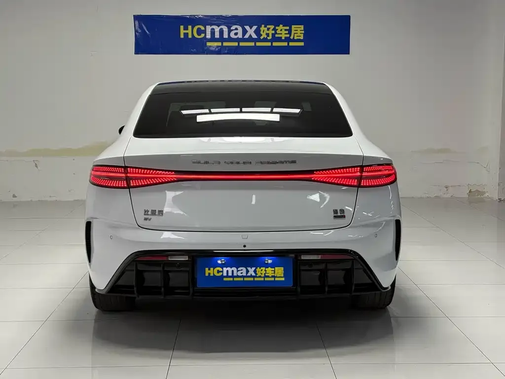 BYD Seal — фото 8
